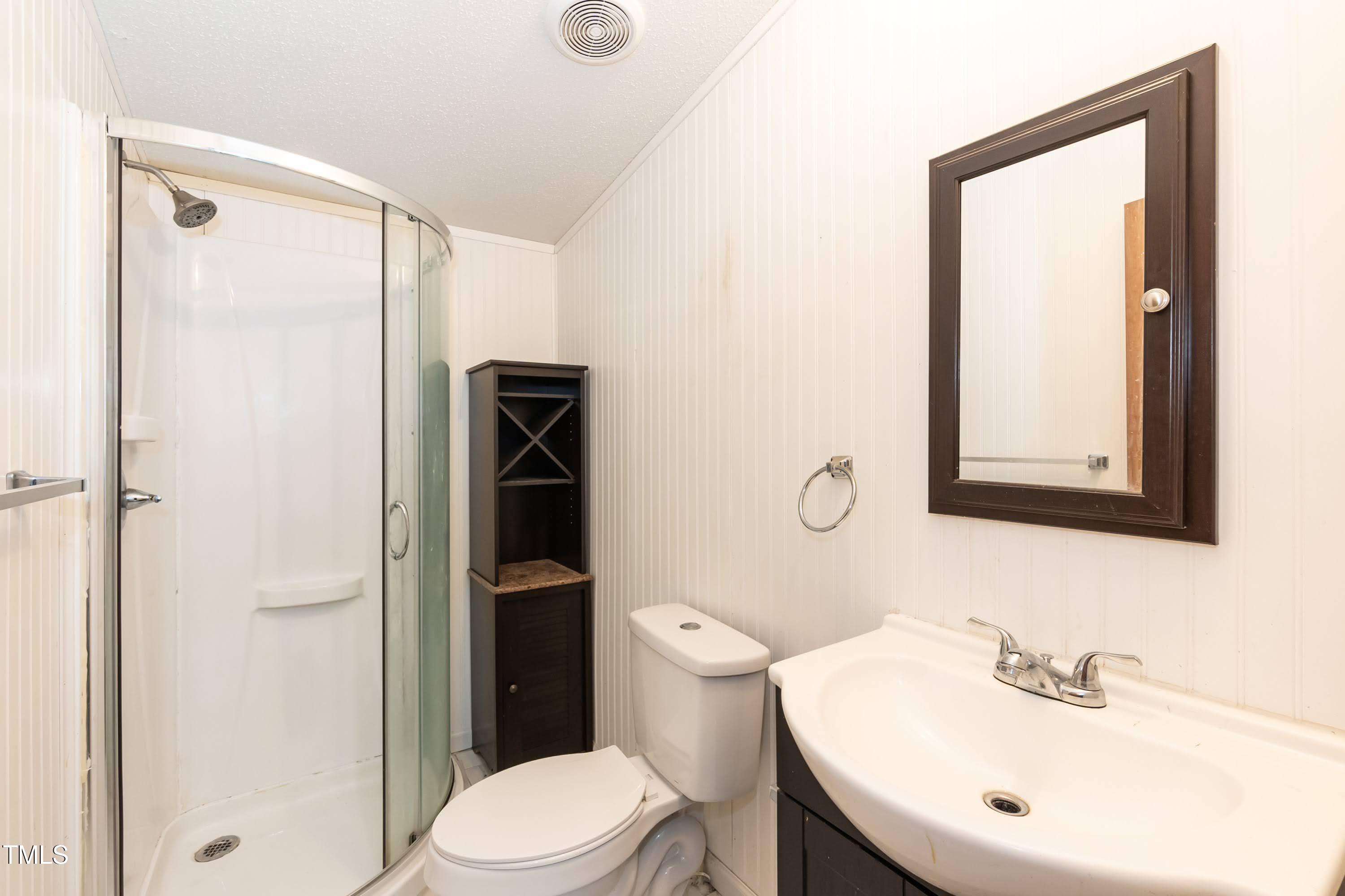 7589 Sam Hall Road Oxford, NC 27565 - Photo 16 of 40 Bathroom 01