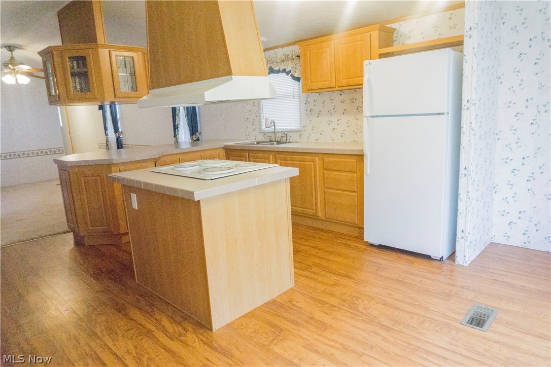 18592 Edwards Road, Unit 296 Doylestown, OH 44230 - Photo 4 of 12 Gallery Image 4