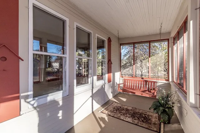 $229,000 | 406 West Fulton Street, Waupaca, WI 54981