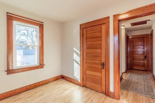 $229,000 | 406 West Fulton Street, Waupaca, WI 54981