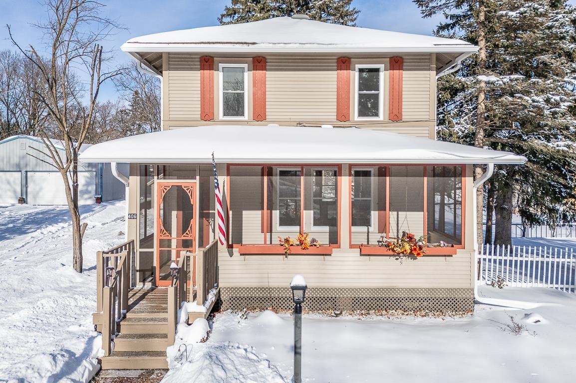 406 West Fulton Street Waupaca, WI 54981 - Photo 29 of 40