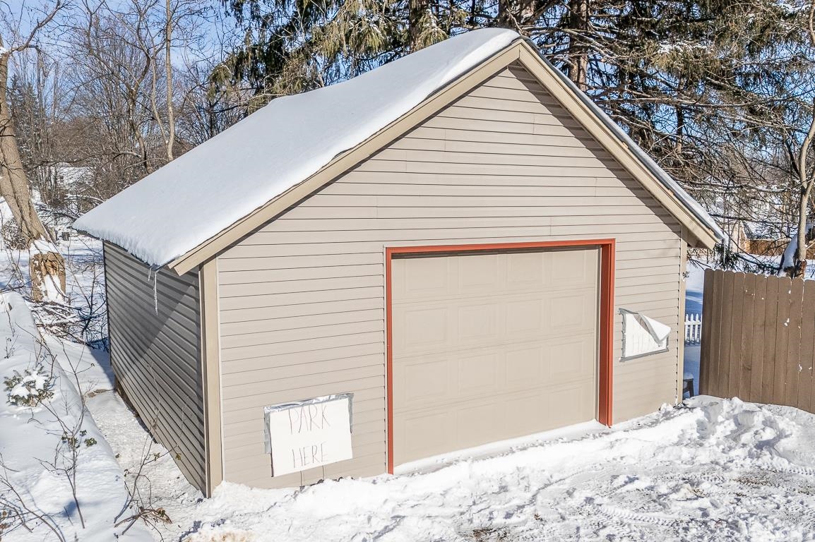 406 West Fulton Street Waupaca, WI 54981 - Photo 35 of 40