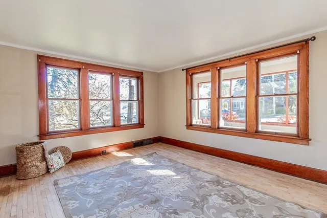 $229,000 | 406 West Fulton Street, Waupaca, WI 54981