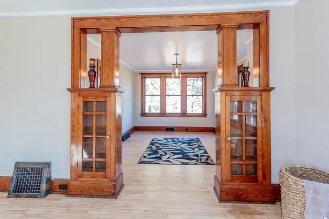 $229,000 | 406 West Fulton Street, Waupaca, WI 54981