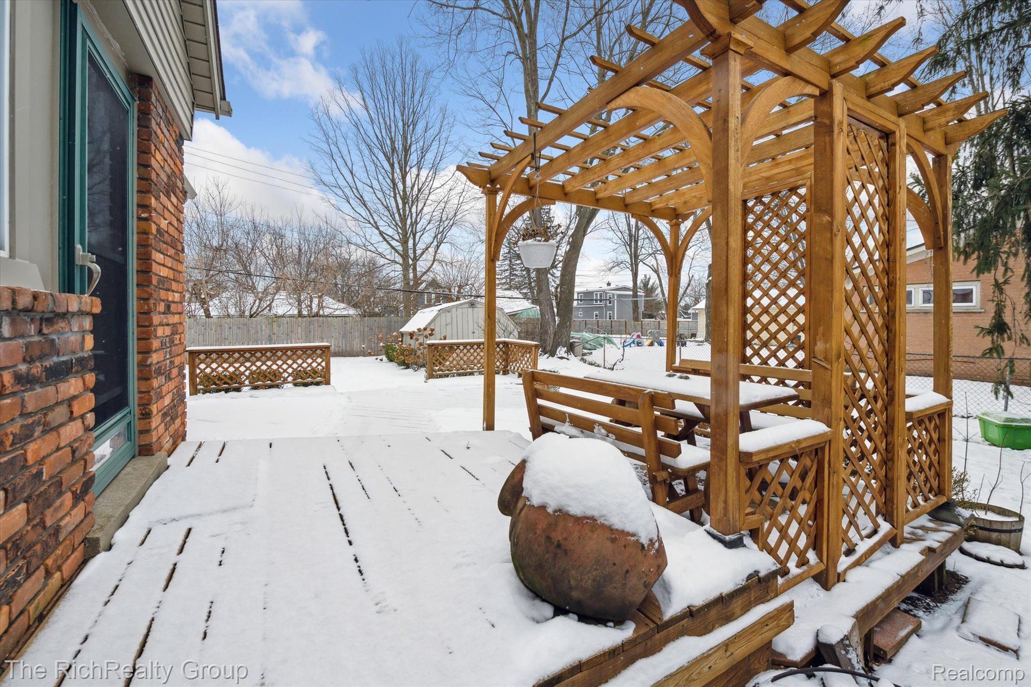 22496 Springbrook Avenue Farmington, MI 48336 - Photo 21 of 33