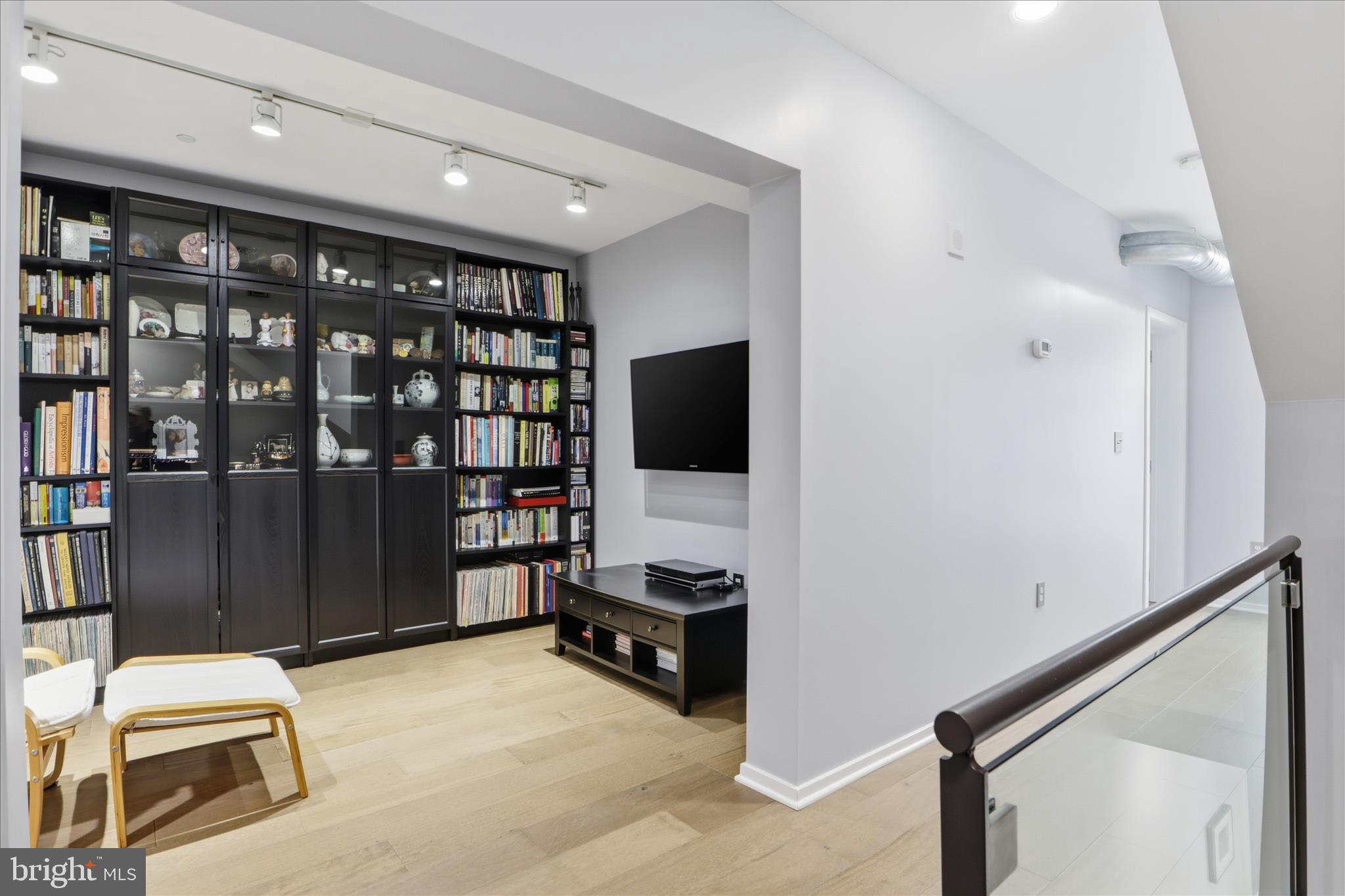 1200 Steuart Street, Unit 1035 Baltimore, MD 21230 - Photo 18 of 66 Bonus room, beautifully designed