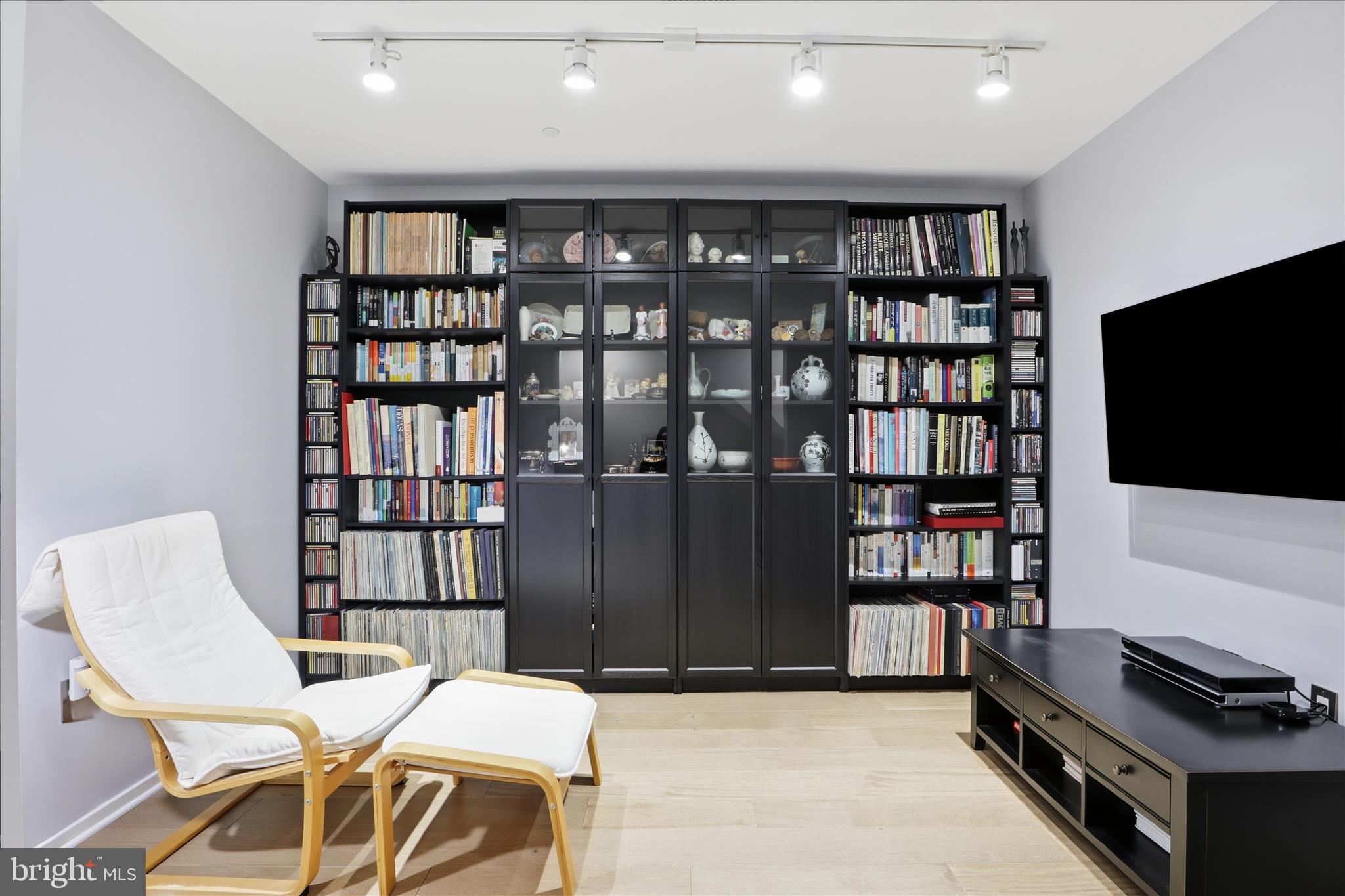 1200 Steuart Street, Unit 1035 Baltimore, MD 21230 - Photo 19 of 66 Work, relax, unwind