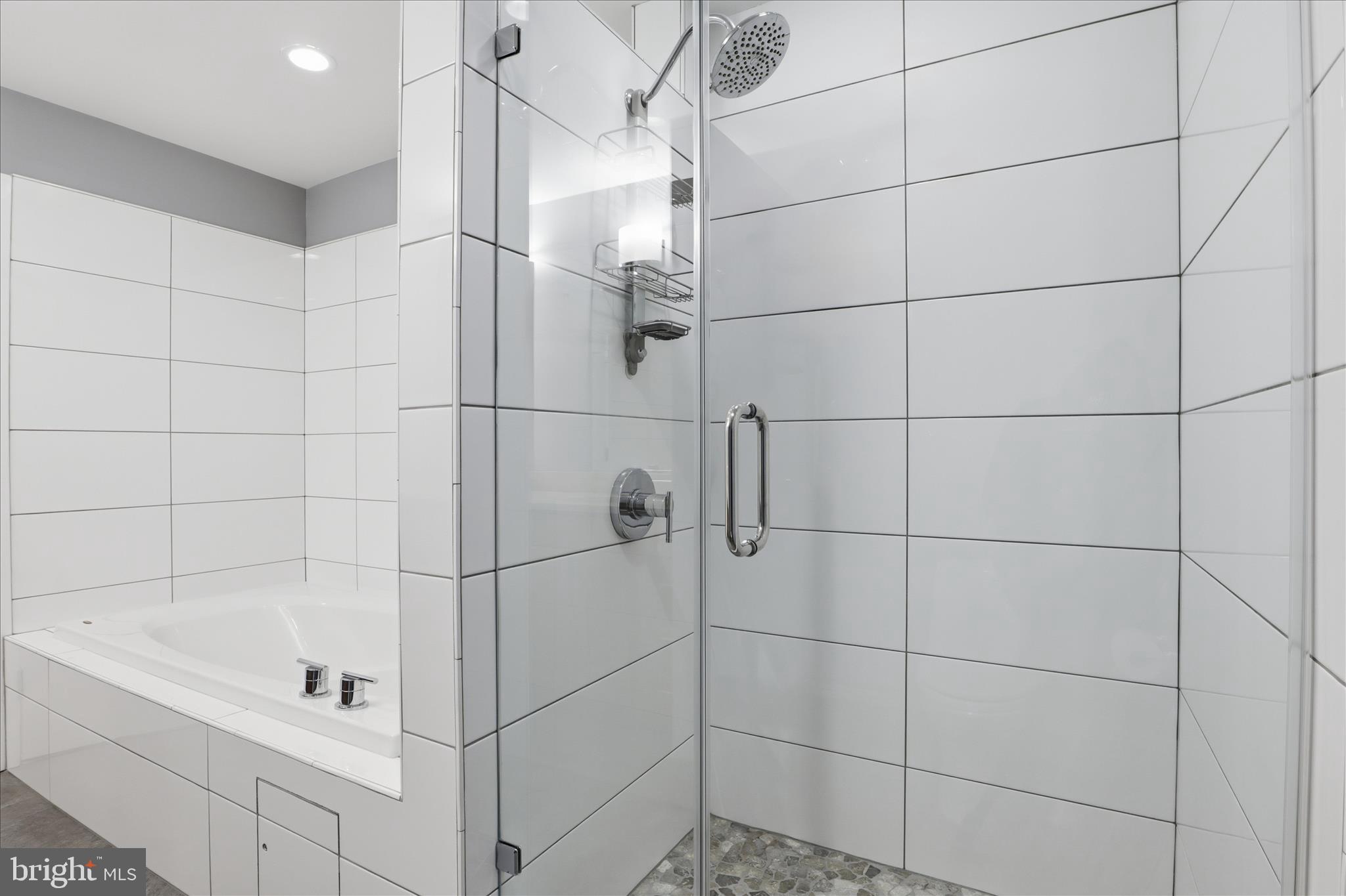 1200 Steuart Street, Unit 1035 Baltimore, MD 21230 - Photo 29 of 66 Renovated primary bath