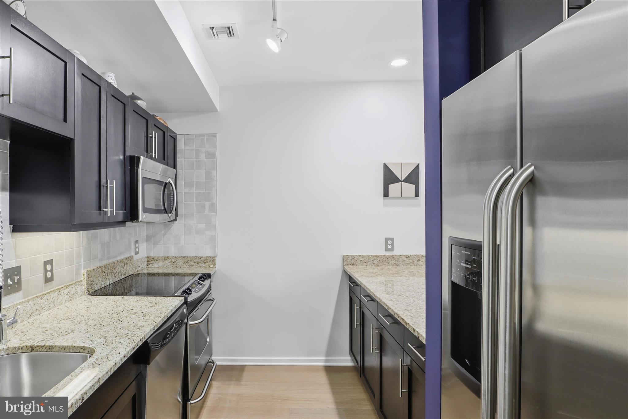 1200 Steuart Street, Unit 1035 Baltimore, MD 21230 - Photo 5 of 66 Designed for everyday living.