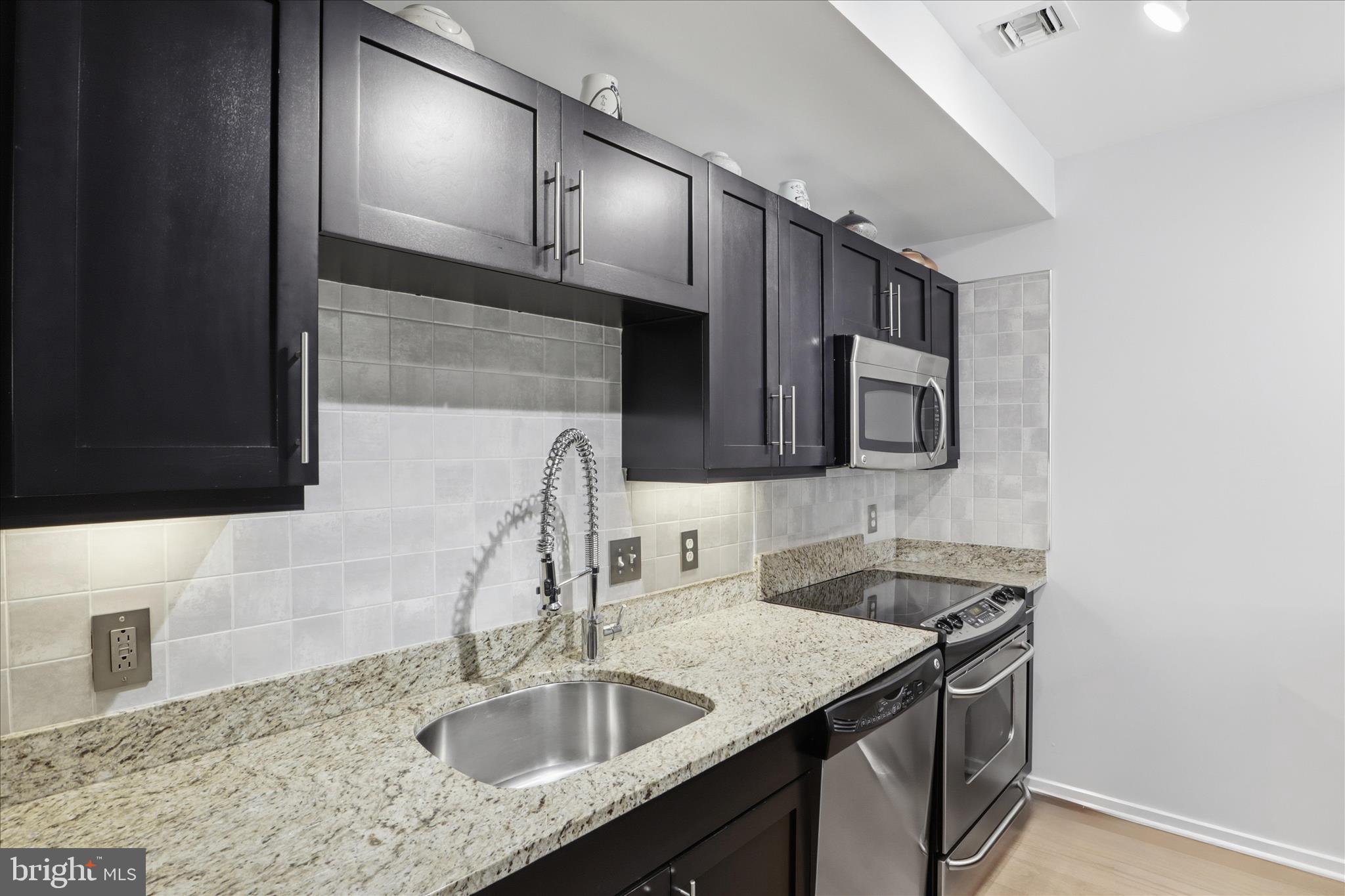 1200 Steuart Street, Unit 1035 Baltimore, MD 21230 - Photo 6 of 66 Quietly impressive