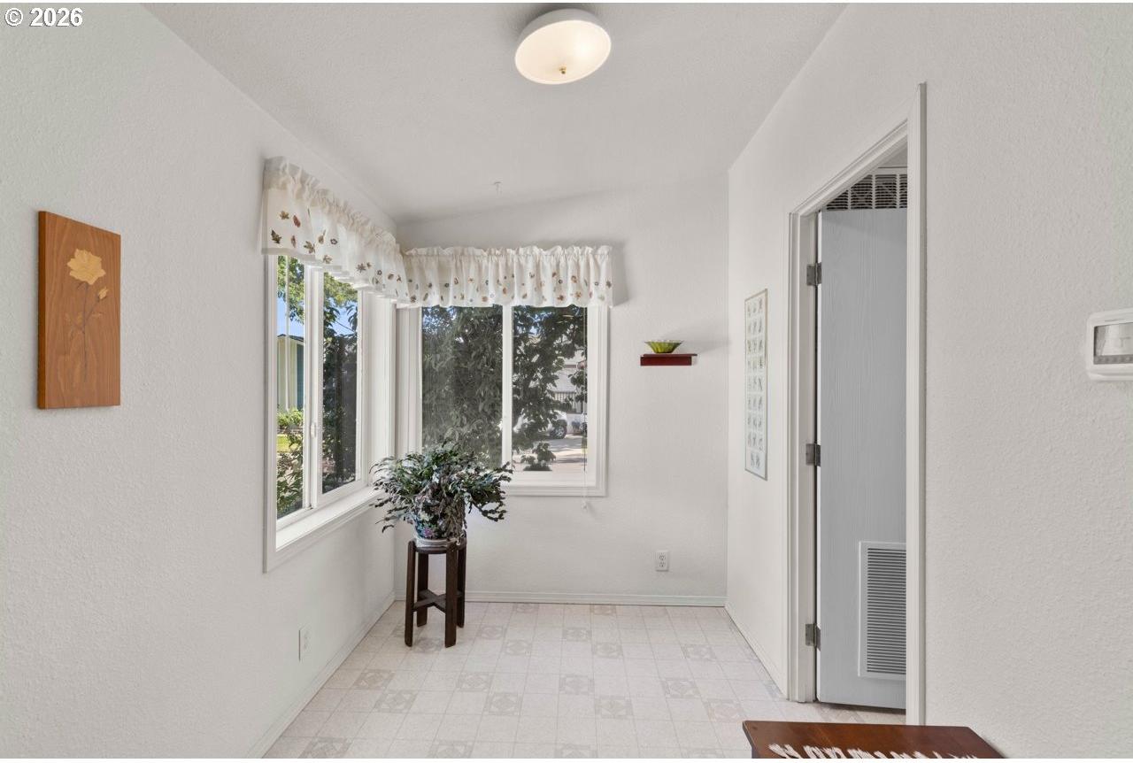 10 East South Stage Road, Unit 421 Medford, OR 97501 - Photo 16 of 30 Gallery Image 16