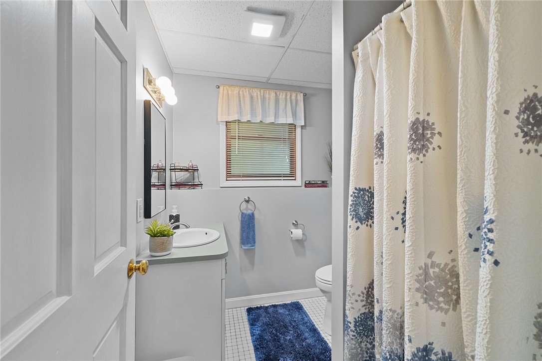 37 Laurel Drive Glocester, RI 02814 - Photo 14 of 28