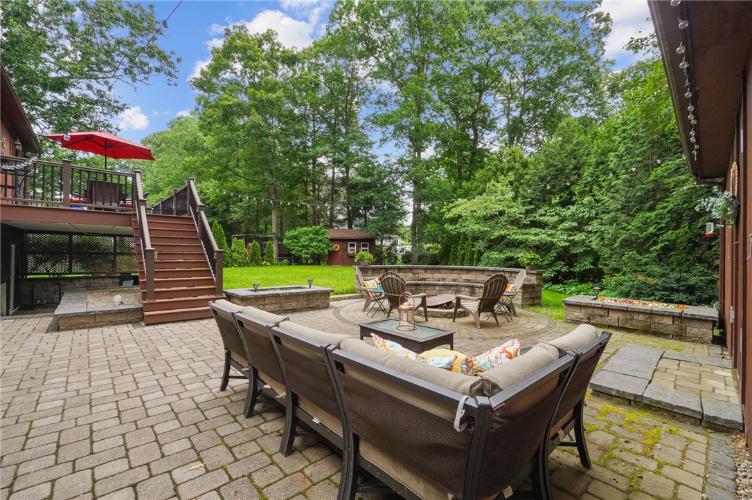 37 Laurel Drive Glocester, RI 02814 - Photo 25 of 28