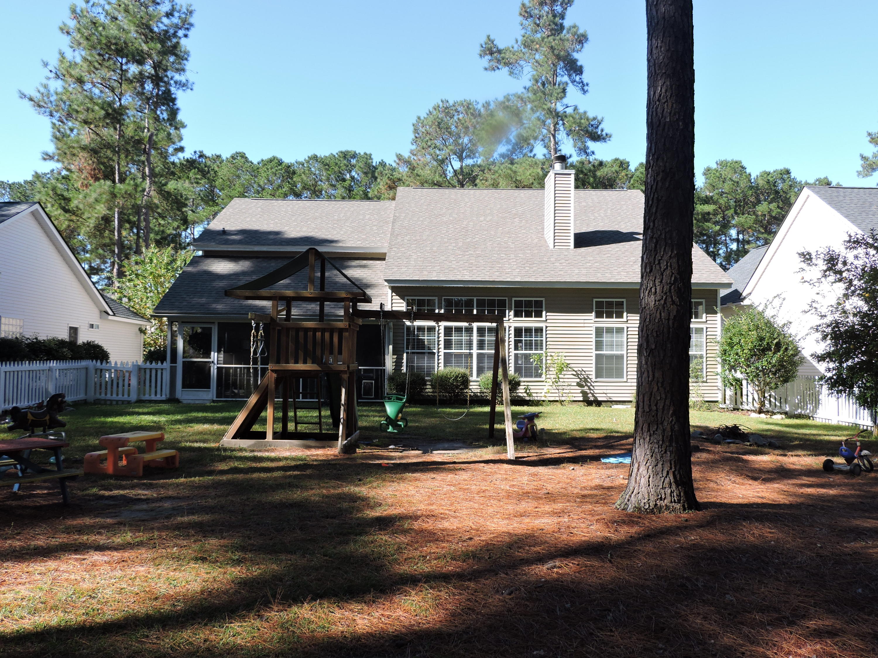 533 Pointe Of Oaks Road Summerville, SC 29485 - Photo 26 of 29 Back Yard View 2