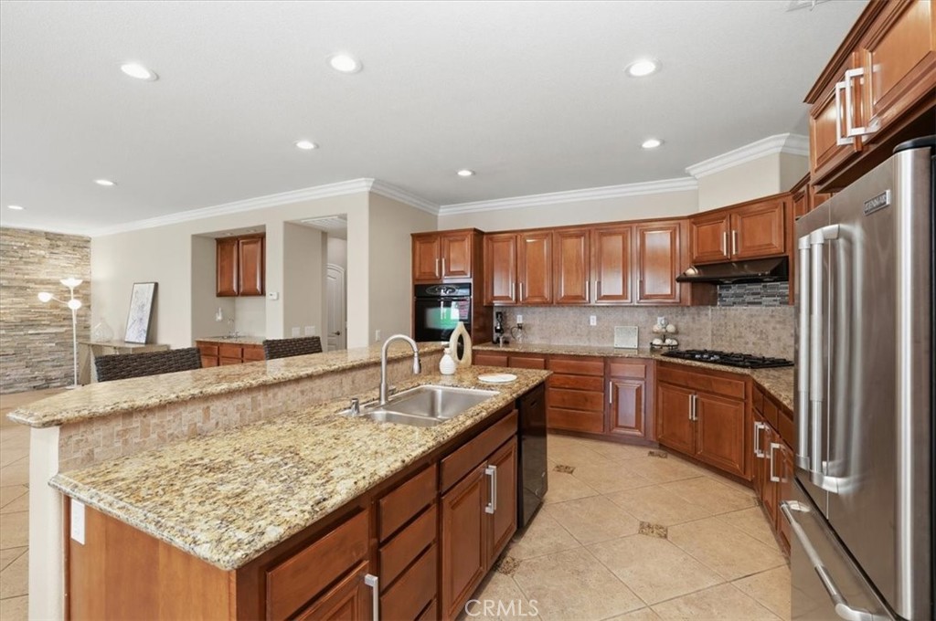 16795 Eagle Peak Road Riverside, CA 92504 - Photo 26 of 74 Kitchen