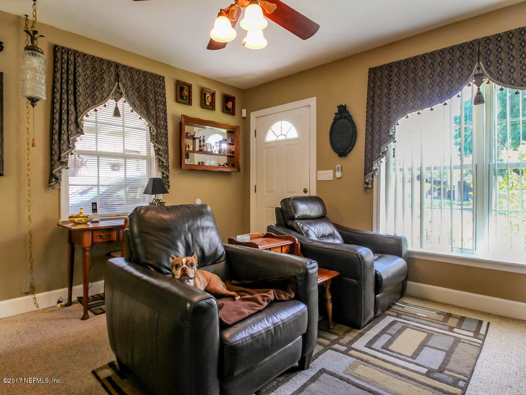 5351 Woodcrest Road Jacksonville, FL 32205 - Photo 8 of 22 Relax with a Cherished Friend