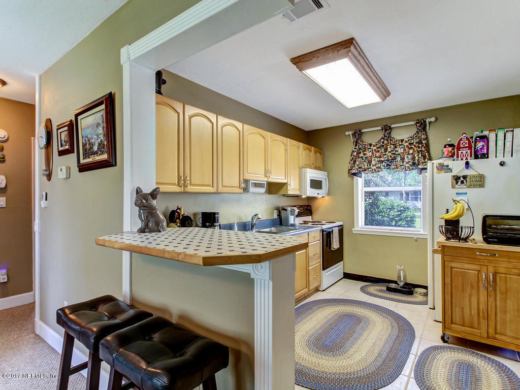 5351 Woodcrest Road Jacksonville, FL 32205 - Photo 10 of 22 Kitchen