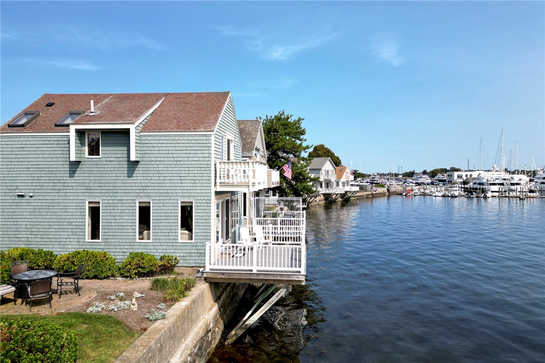 7 Defenders Row Newport, RI 02840 - Photo 23 of 24 Gallery Image 23
