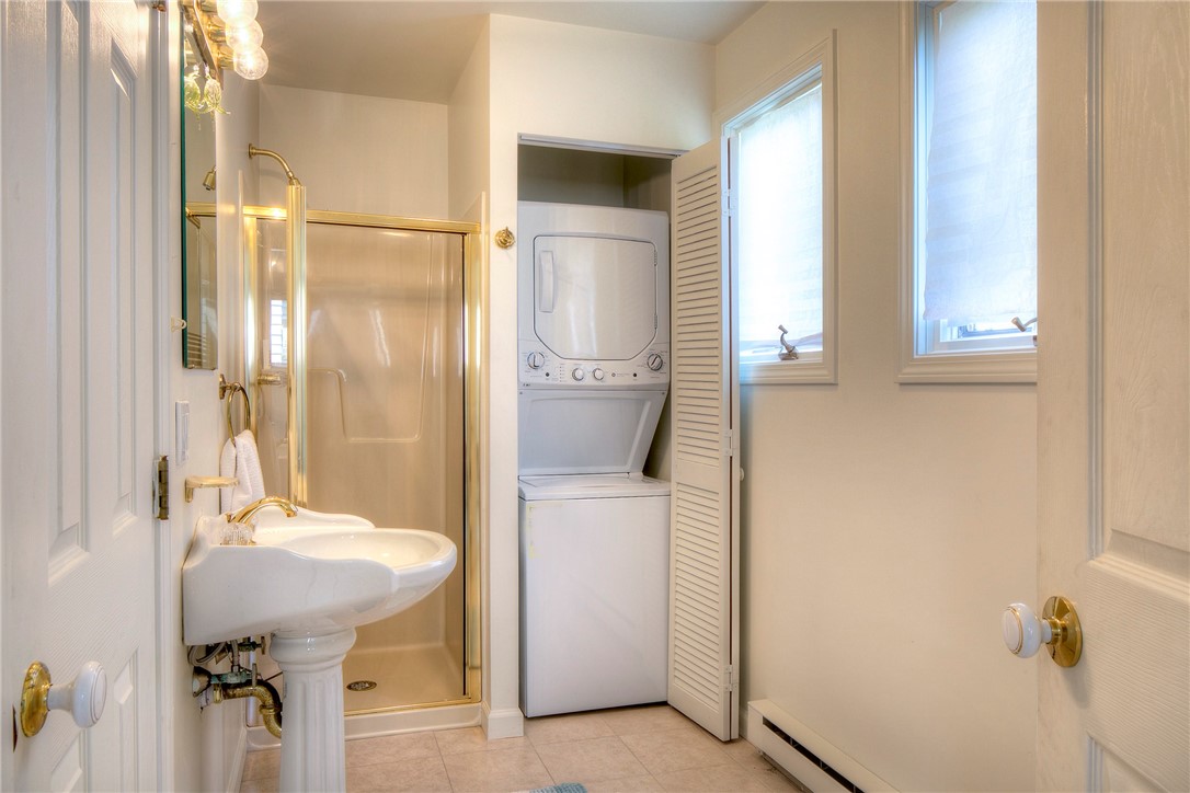 7 Defenders Row Newport, RI 02840 - Photo 9 of 24 Gallery Image 9