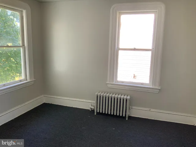 $1,850 | 433 Bentley Avenue, Unit B, Beverly, NJ 08010