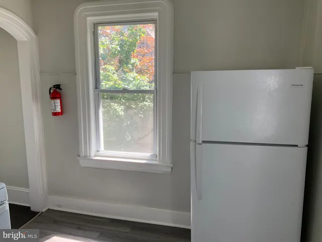 $1,850 | 433 Bentley Avenue, Unit B, Beverly, NJ 08010