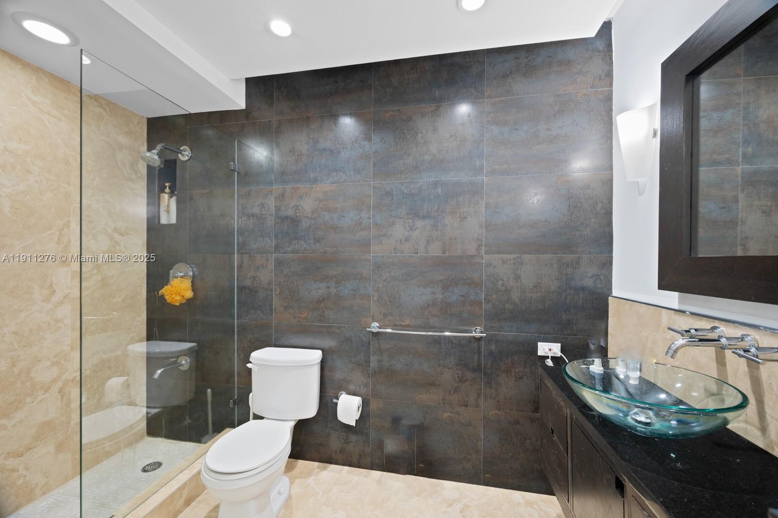 5701 Collins Avenue, Unit PH01 Miami Beach, FL 33140 - Photo 9 of 14