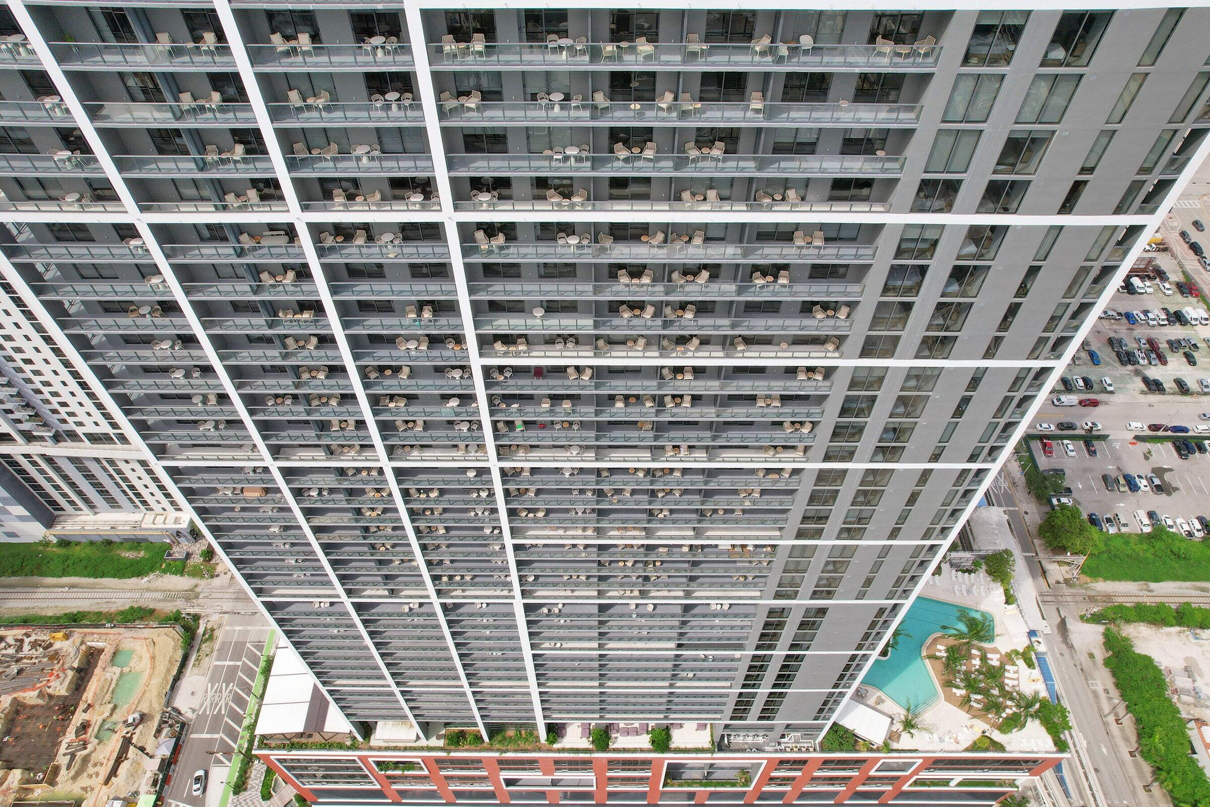 159 Northeast 6th Street, Unit 4813 Miami, FL 33132 - Photo 25 of 34 a view of a balcony