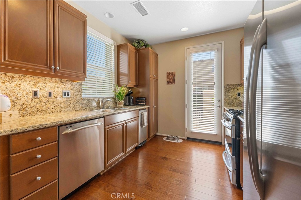 20276 Pienza Lane Porter Ranch, CA 91326 - Photo 7 of 49