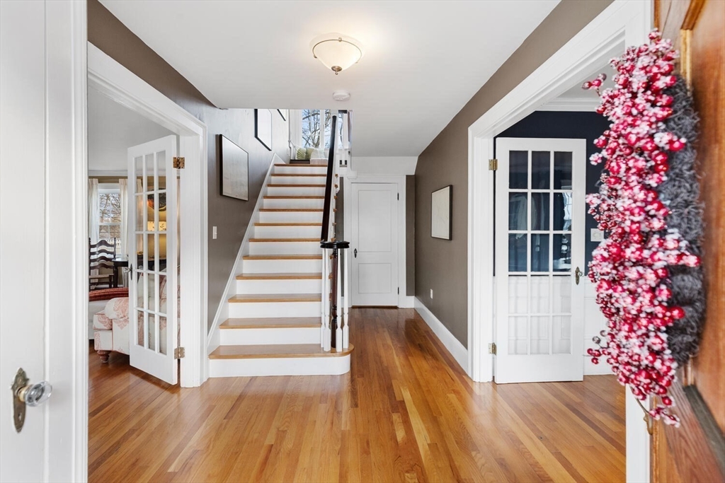 257 High Street Reading, MA 01867 - Photo 5 of 42 Gallery Image 5