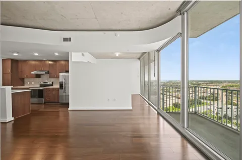 $299,900 | 5925 Almeda Road, Unit 11508, Houston, TX 77004