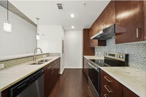 $299,900 | 5925 Almeda Road, Unit 11508, Houston, TX 77004