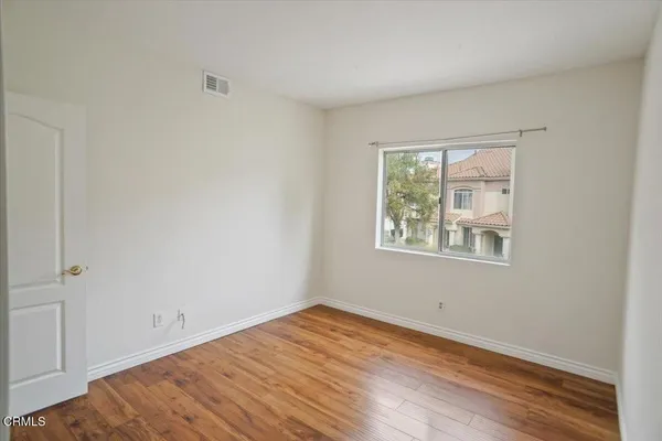 $529,999 | 18114 Flynn Drive, Unit 3602, Santa Clarita, CA 91387