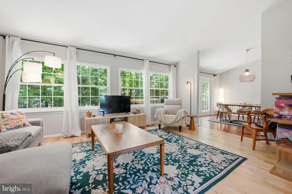 $899,995 | 7601 Cervantes Court, Springfield, VA 22153