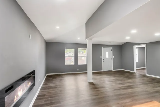 $280,000 | 42425 North Park Lane, Antioch, IL 60002