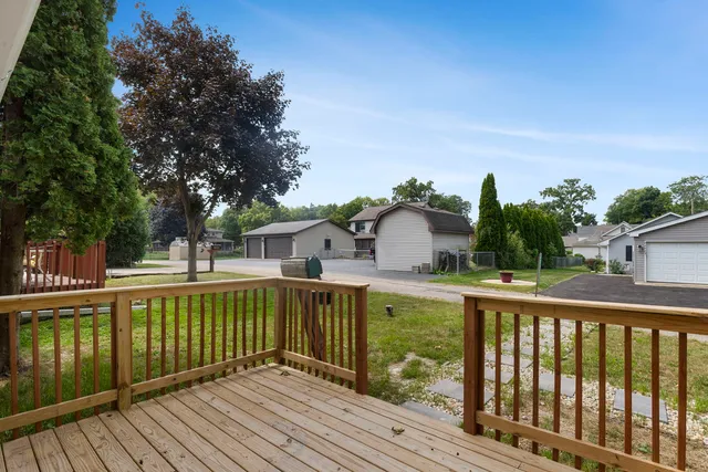 $280,000 | 42425 North Park Lane, Antioch, IL 60002