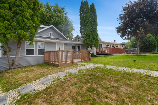 $280,000 | 42425 North Park Lane, Antioch, IL 60002