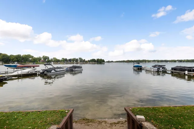 $280,000 | 42425 North Park Lane, Antioch, IL 60002