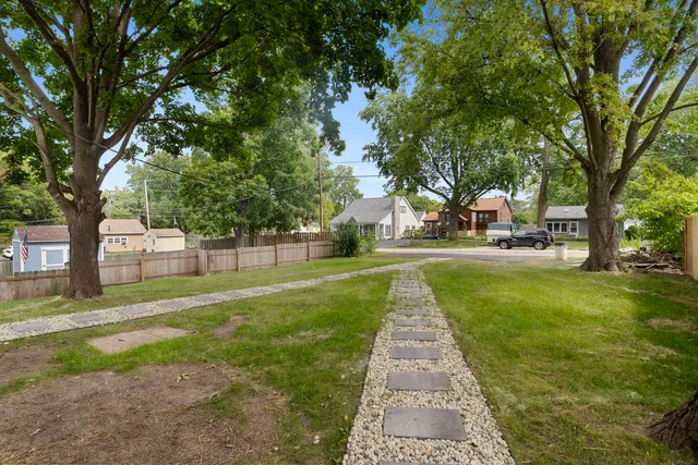 $280,000 | 42425 North Park Lane, Antioch, IL 60002