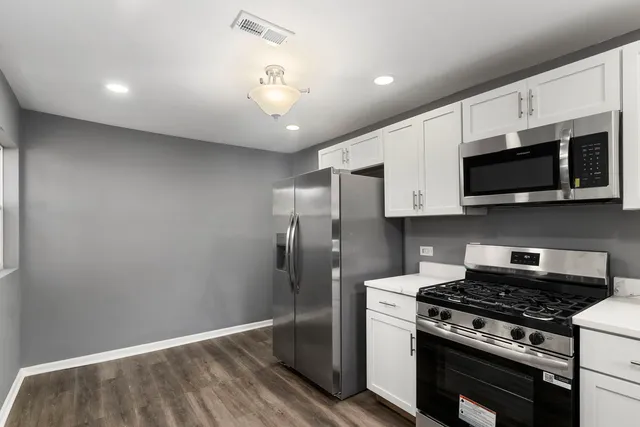 $280,000 | 42425 North Park Lane, Antioch, IL 60002