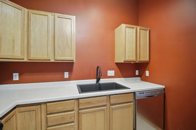 $237,500 | 140 Cedar Cove Lane, Owatonna, MN 55060