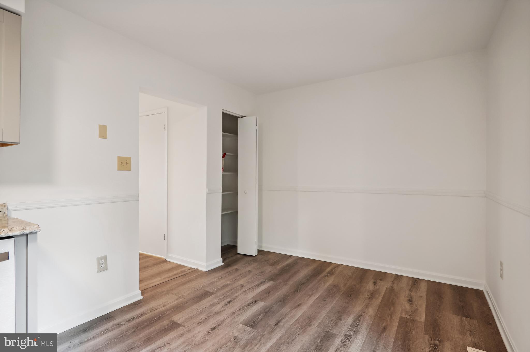 103 Kinsman View Circle Silver Spring, MD 20901 - Photo 11 of 24 Kitchen Tablespace