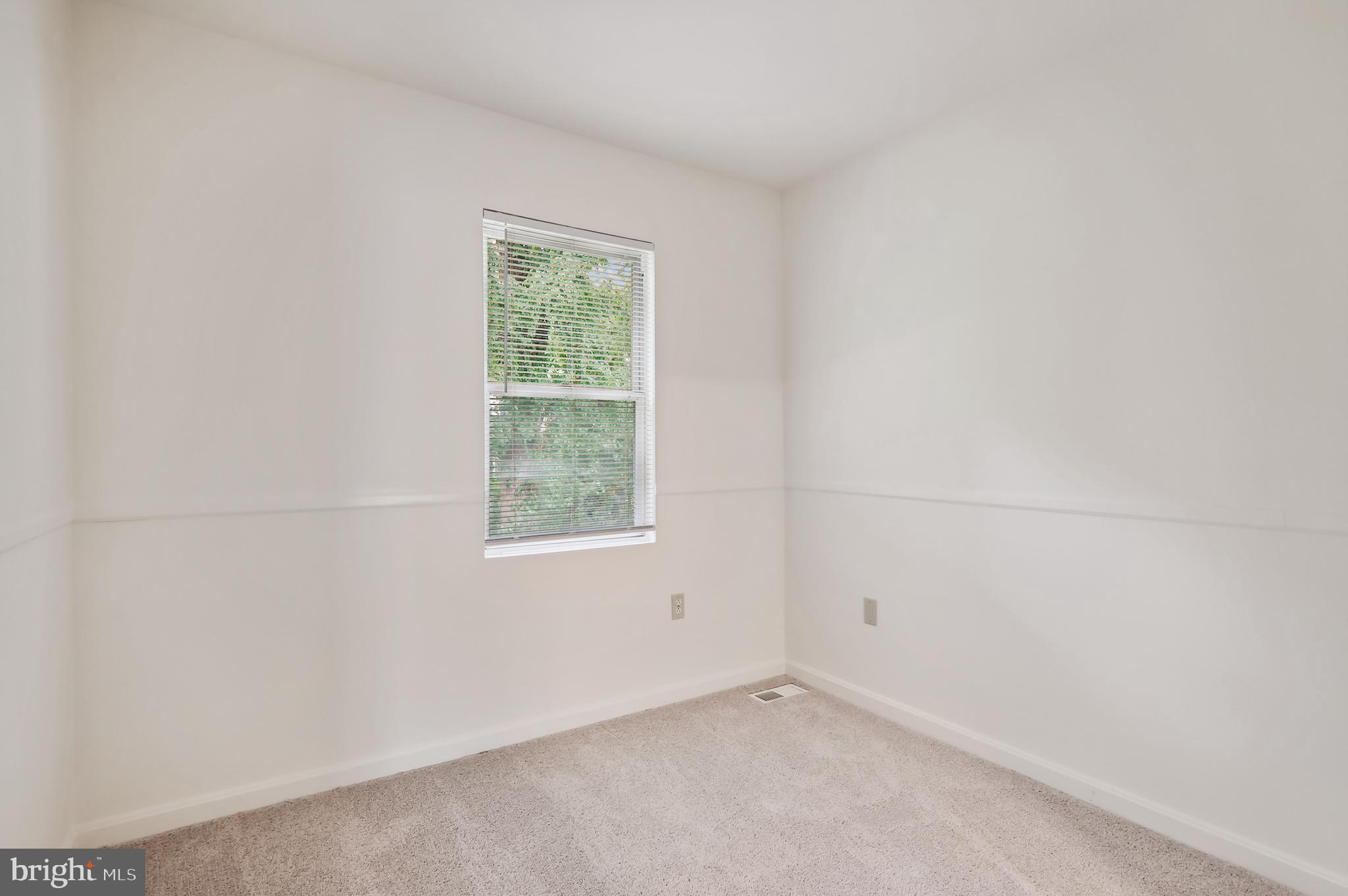 103 Kinsman View Circle Silver Spring, MD 20901 - Photo 17 of 24 Bedroom 2