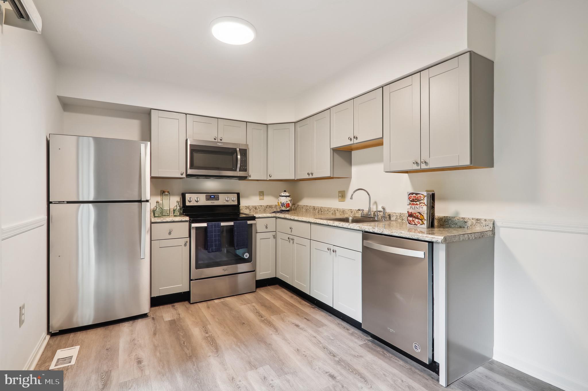 103 Kinsman View Circle Silver Spring, MD 20901 - Photo 8 of 24 Updated Kitchen