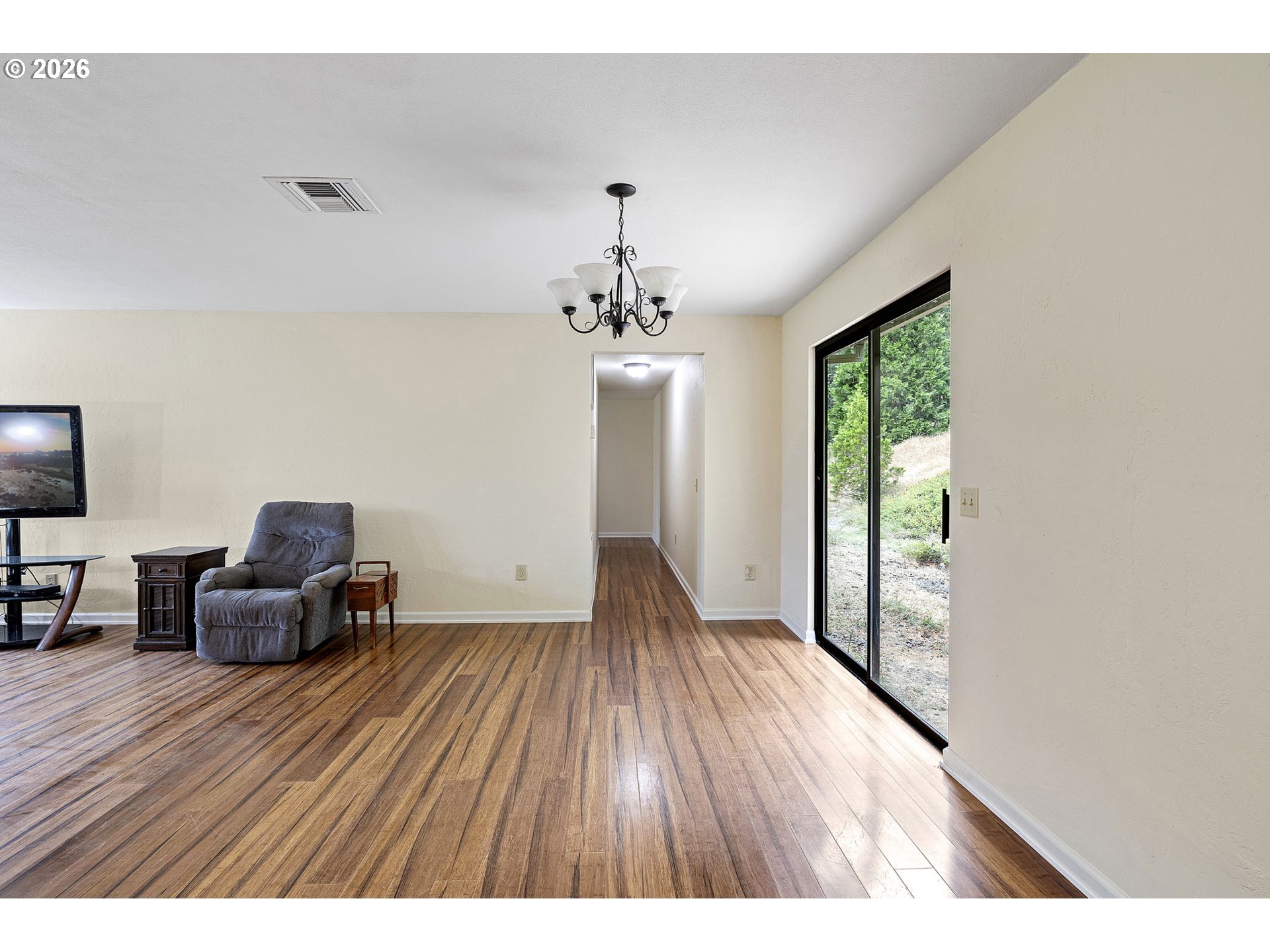 296 Mobley Drive Azalea, OR 97410 - Photo 14 of 48