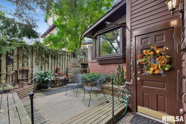 $279,900 | 738 North Broad Street, Galesburg, IL 61401