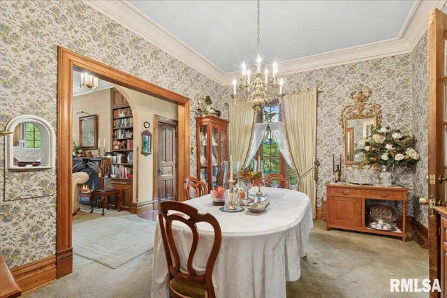 $279,900 | 738 North Broad Street, Galesburg, IL 61401