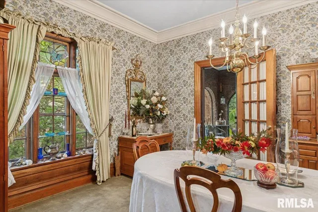 $279,900 | 738 North Broad Street, Galesburg, IL 61401