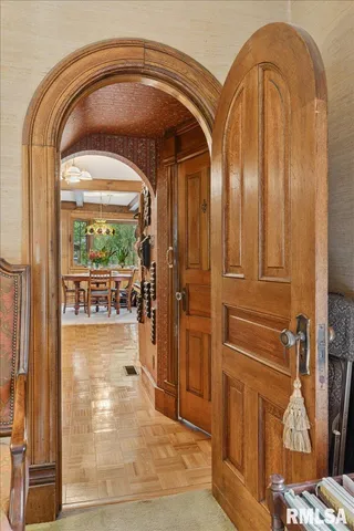 $279,900 | 738 North Broad Street, Galesburg, IL 61401