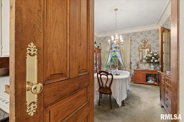 $279,900 | 738 North Broad Street, Galesburg, IL 61401