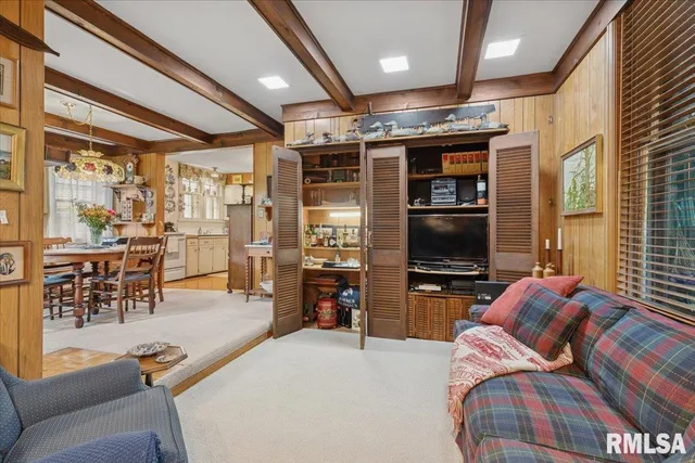 $279,900 | 738 North Broad Street, Galesburg, IL 61401